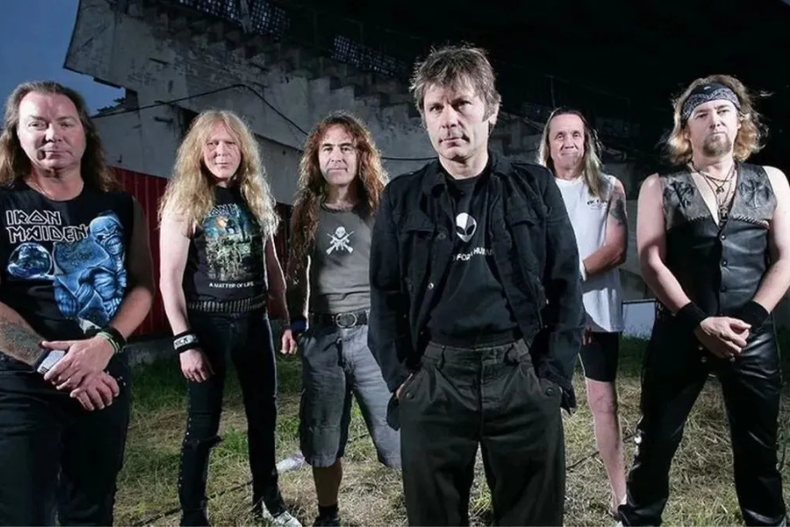 a dos semanas de iron maiden en chile  el vinculo de la banda con el retorno a la democracia.png