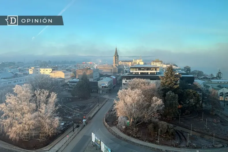 18451 imagen de una ciudad del sur durante una helada.webp