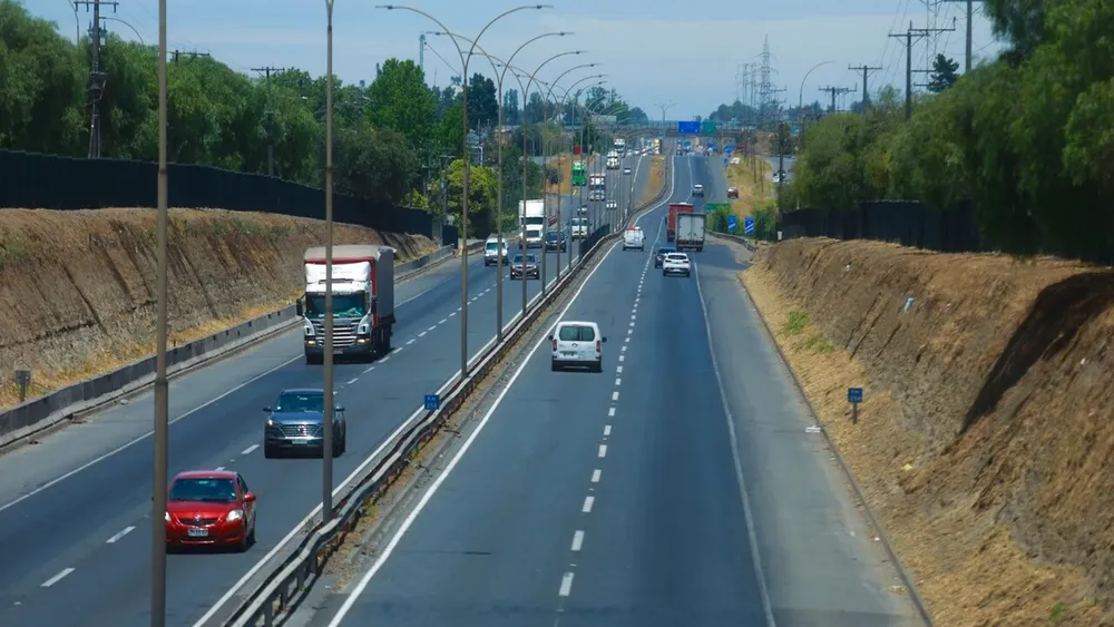 Autopista indemnizará con $3 millones a conductor de auto que mató a peatón en Ruta 5 Sur: Por falta de servicio
