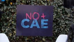 Condonación CAE: 4 de cada 10 personas cree que sólo debería ser para quienes han pagado sus cuotas