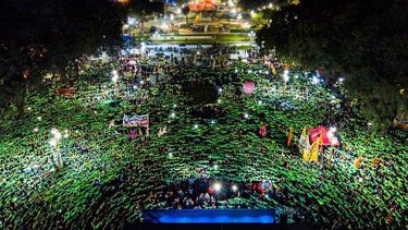 Aborto legal en el hospital: Argentinas tiñeron las calles de verde en multitudinaria marcha convocada por #NiUnaMenos