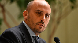 Senador Andrés Longton se refiere a Dominga y línea de acción sobre medio ambiente del gobierno. Créditos: Agencia Uno. Senador Andrés Longton se refiere a Dominga y línea de acción sobre medio ambiente del gobierno. Créditos: Agencia Uno.