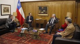 U. de Chile y Colegio Médico entregan al gobierno propuesta para garantizar derechos de pueblos originarios en prisión