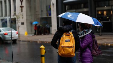 Aguas Andinas en alerta temprana: Lluvias de este jueves podrían afectar suministro de agua potable