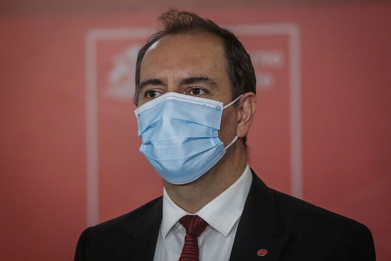 A_UNO_1215639.jpg