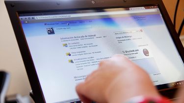 Llevó a Microsoft a juicio porque bloquearon su cuenta de Outlook: Corte de Santiago pide revisar