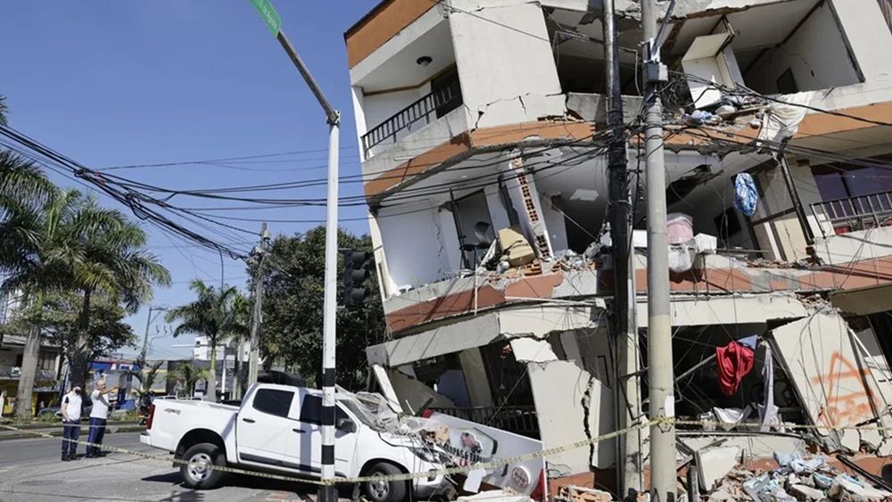 Sigue el rescate de sobrevivientes en los escombros tras terremoto en Colombia - Agencia EFE