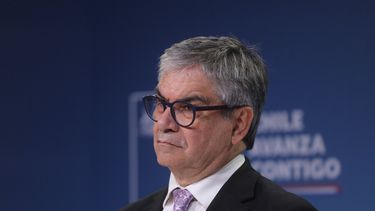 Marcel pone el ojo en trabajo informal: Representa 27% de tasa de empleabilidad total de Chile