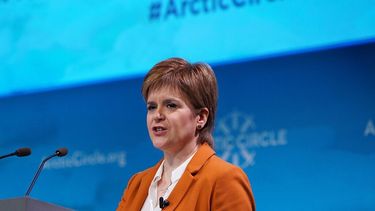 Nicola Sturgeon, Primera Ministra de Escocia: Chile sirve como advertencia de lo que pasará si las restricciones se alivian demasiado rápido