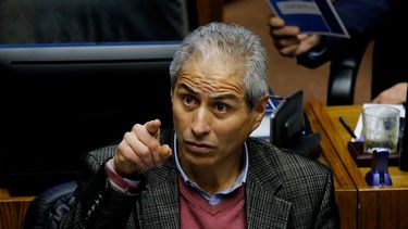 Colegio de Profesores cuestiona competencias para el cargo de la ministra Cubillos tras fallidas negociaciones