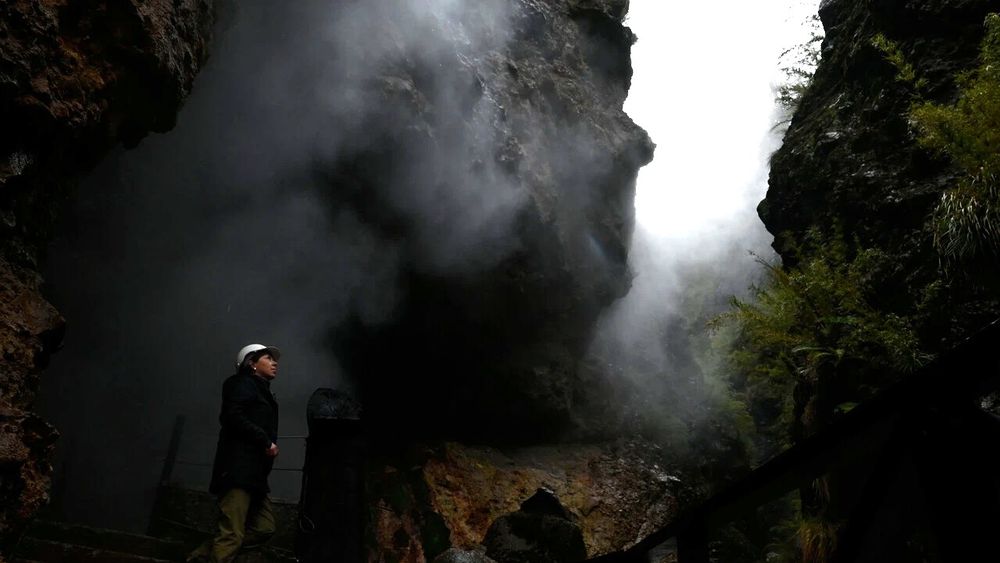 Geólogos de 50 países recorren una de las zonas más volcánicas de Chile en primera conferencia de geoparques de UNESCO en Latinoamérica