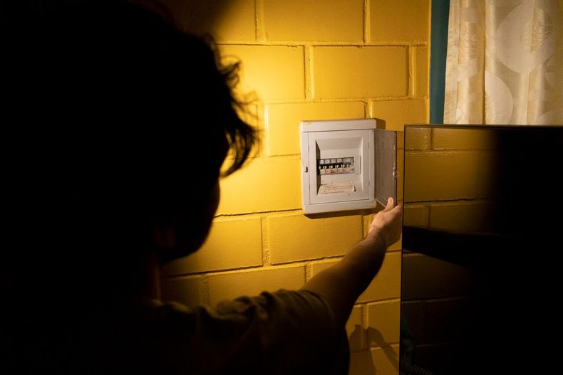Serán 12 las comunas afectadas por los cortes de luz en Santiago - Agencia Uno