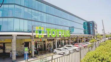 Tottus deberá responder al Sernac por 2 niños que se electrocutaron en un pasillo de un supermercado