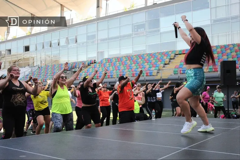 12914 clase de zumba.webp