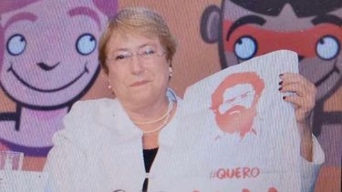 “La esperanza va a vencer el miedo una vez más”: El mensaje que Michelle Bachelet exhibió para apoyar a Lula
