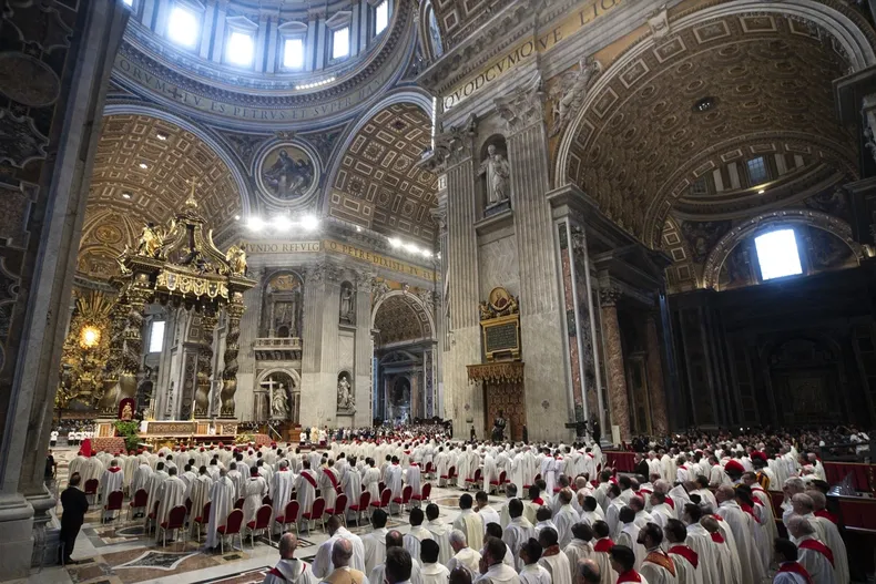 15199 conclave cardenales.webp