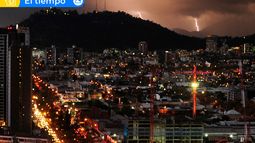 Tormenta eléctrica en Santiago: Senapred declara Alerta Temprana Preventiva en 10 comunas