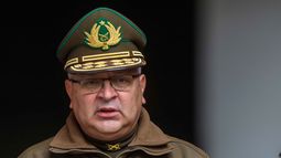 Estallido social: General Yáñez se excusa nuevamente de declarar ante fiscal Chong