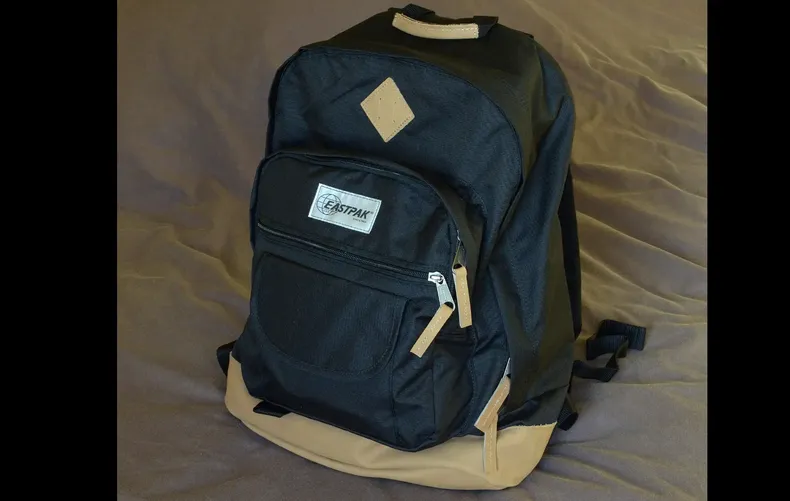 11889 mochila escolar.webp