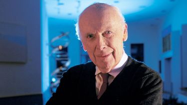 Premio Nobel de Medicina pierde títulos honoríficos por dichos racistas sobre la inteligencia de la población negra