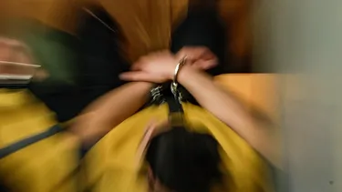 Deberán pagarle $35 millones tras ser inocente y pasar más de 1 año preso: Fiscalía lo acusó con foto de cuando tenía 16 años