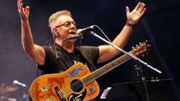 ¡Lula Libre!: León Gieco y artistas argentinos se cuadran por libertad del ex mandatario en festival cultural