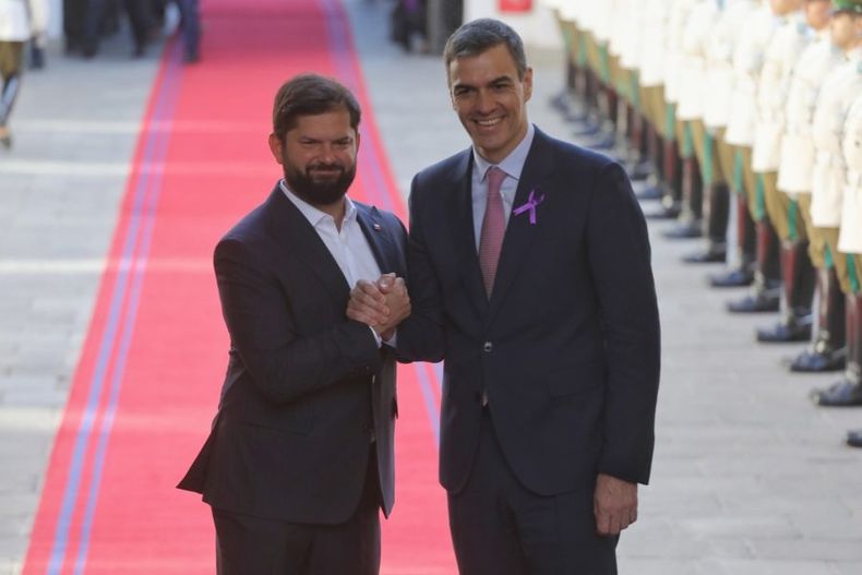 Gabriel Boric y Pedro Sanchez e1709903604413.jpeg