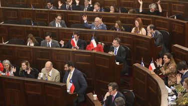 Consejo aprueba rebaja de escaños en Cámara de Diputados y rechaza norma de paridad