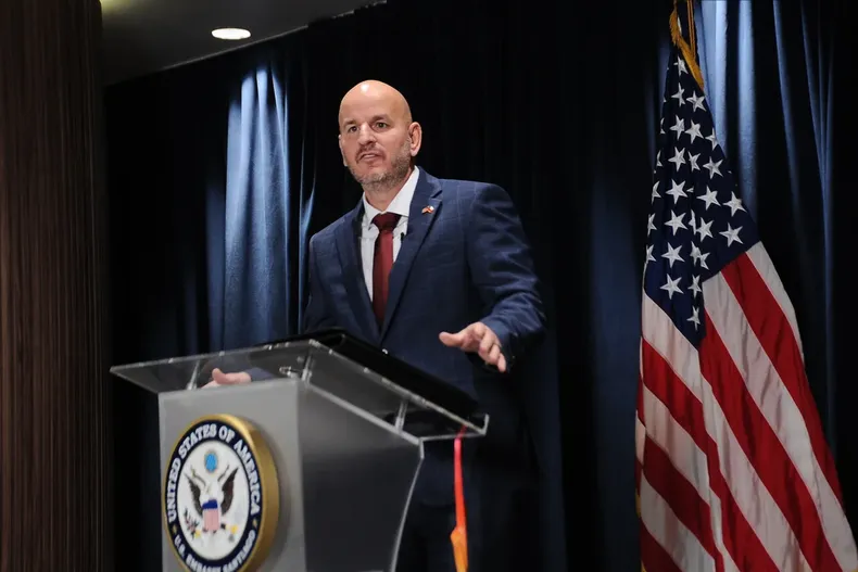 30423 a uno 1701702.webp