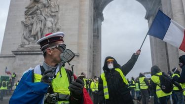 Acto IV de “chaquetas amarillas” en París: Crónica de un día de indignación