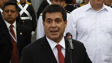 A tres meses de fin de mandato: Horacio Cartes renuncia a presidencia de Paraguay para jurar como senador