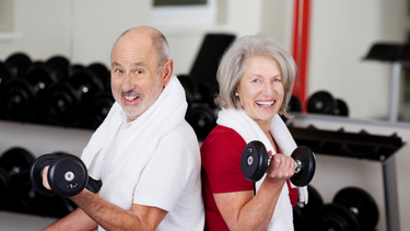 5 actividades sugeridas por expertos que impulsan actividad cerebral de adultos mayores para vivir bien