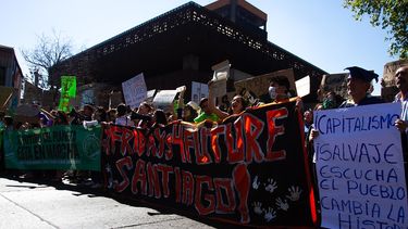 Millones de personas se manifiestan contra la emergencia climática en Chile y el mundo