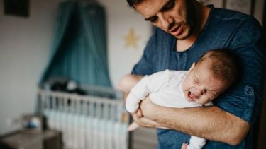 Comenzando a asumir responsabilidades: Aumenta cantidad de hombres que piden licencia para cuidar a sus hijos