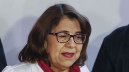 Seremi de Salud por polémica vacunación en colegio de Puente Alto: Todavía no podemos decir que se ocupó una misma aguja
