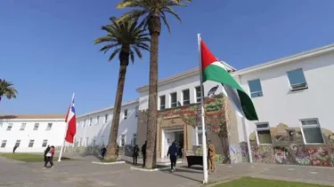 Niños y niñas siguen muriendo: Alcalde de La Cisterna responde a Contraloría por orden de no izar bandera palestina