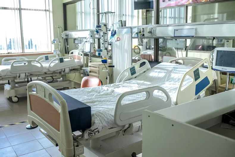 familia fue a juicio porque hospital trato a joven herido como ebrio y no le hizo examenes corte ordena pagar 90 millones.webp