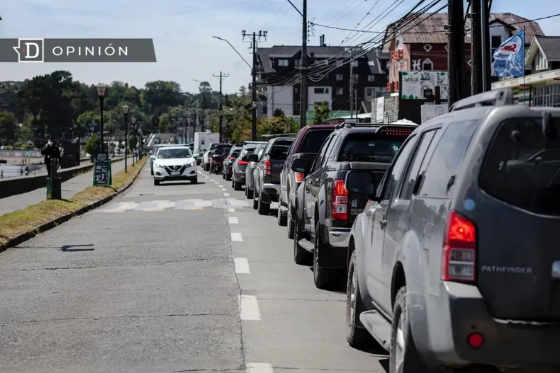 19471 imagen de autos en puerto varas.webp