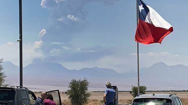 Volcán Lascar mantiene en alerta a las autoridades: 13 disparos sísmicos en dos días