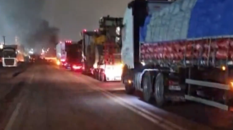Camioneros del norte en paro.png
