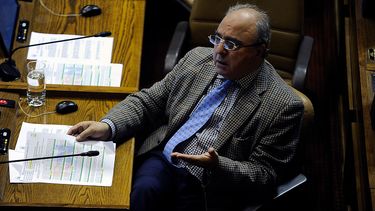 Diputado RN molesto por texto escolar que afirma que el rodeo maltrata a los animales