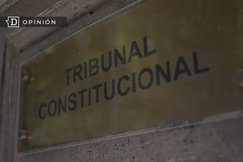 14167 placa del tribunal constitucional.webp