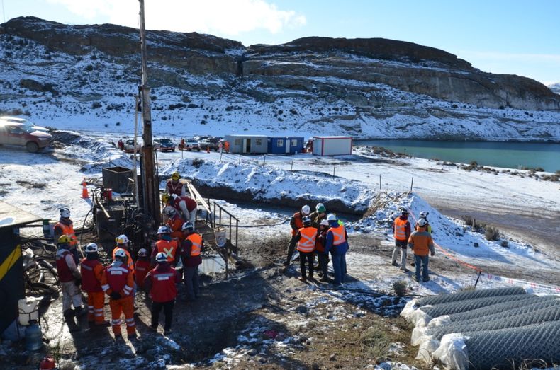 17 junio sondaje cerro bayo agua nievl 55 minsitra mineria areaminera.jpg