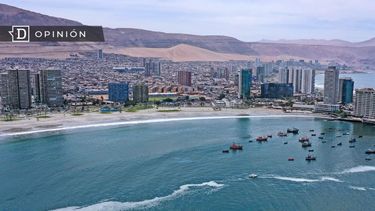 El Desconcierto | 5415 vista panoramica de iquique.jpg