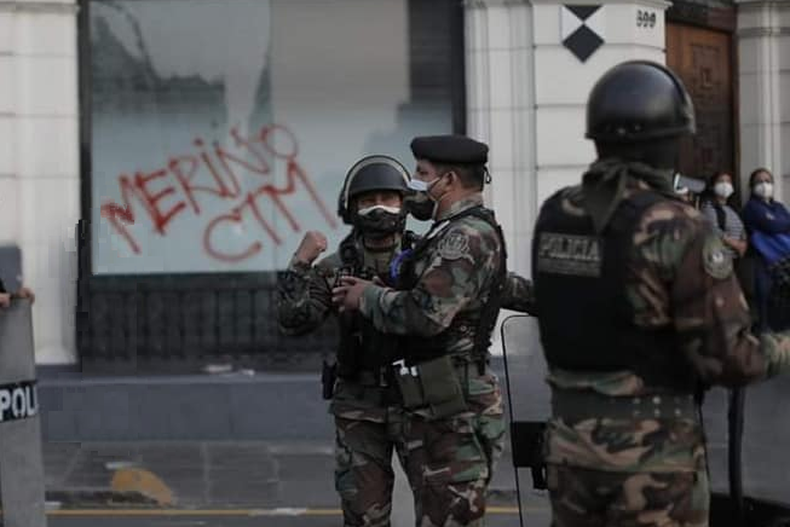 Pintas_en_Plaza_San_Martin_2020.png
