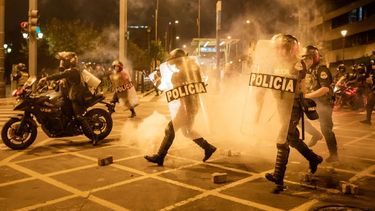 Alertan que regiones de Perú pueden entrar en recesión por crisis social