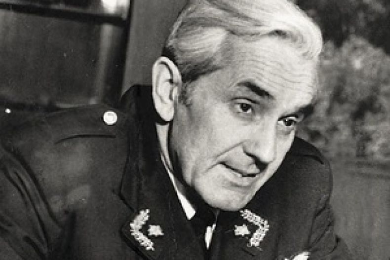 Alberto Bachelet ss3_816x544.jpg