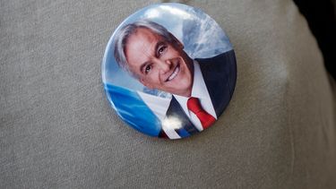 Entra al juego Piñera: Niegan versión de fiscal Valencia por reunión con Hermosilla y Chadwick