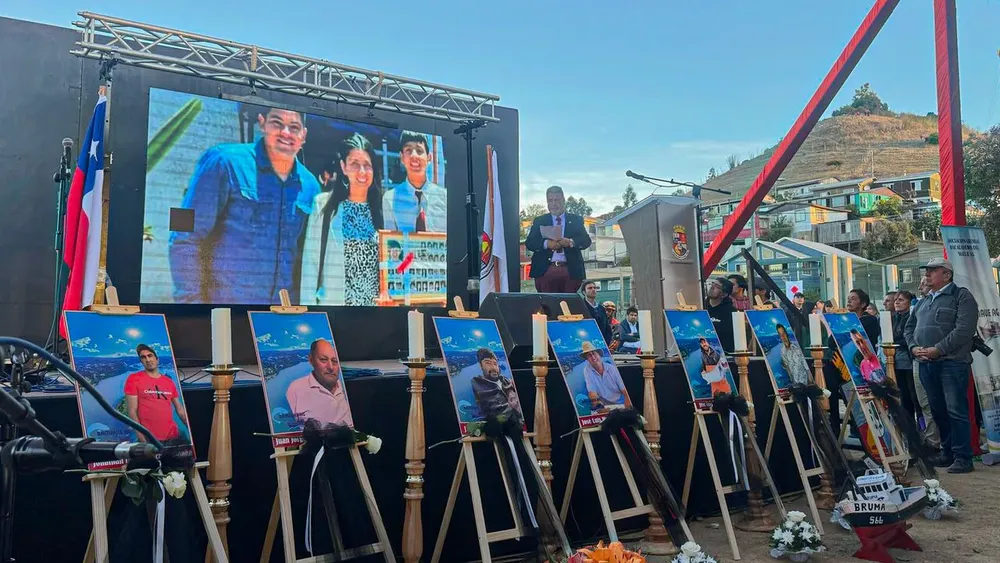 Empresa encuentra restos óseos en Coronel: Dan aviso inmediato a familiares de pescadores desaparecidos