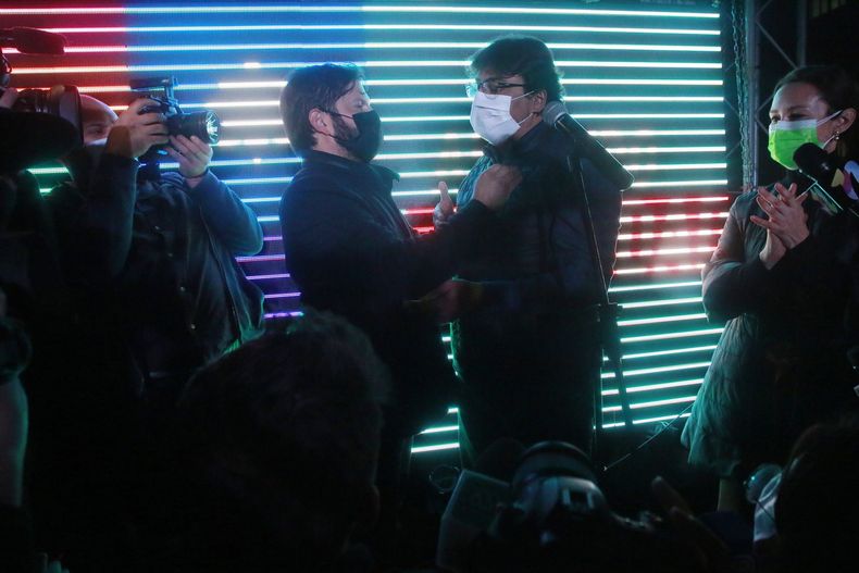 Jadue felicita a Boric 2.jpg